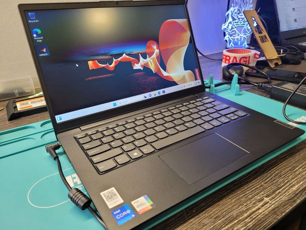 LENOVO V14 G2*i3-I1115G4*8GB DDR4*256GB SSD*FHD*UHD GRAPHICS