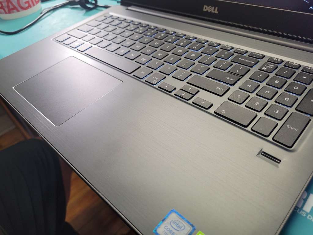 **High Performance DELL**Latest Design*DELL VOSTRO 5568*i5-7200U*8GB*NVIDIA 2GB!*500GB SSD*FHD*