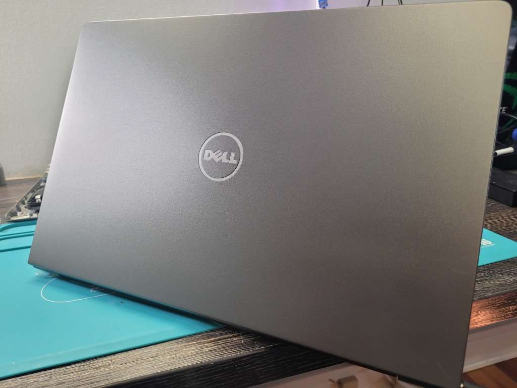 **High Performance DELL**Latest Design*DELL VOSTRO 5568*i5-7200U*8GB*NVIDIA 2GB!*500GB SSD*FHD*