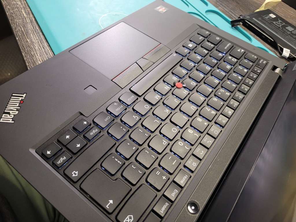 VERY FAST!*LENOVO THINKPAD T495*AMD RYZEN 5-3500U*8GB DDR4*256GB SSD*RADEON VEGA GRAPHICS*