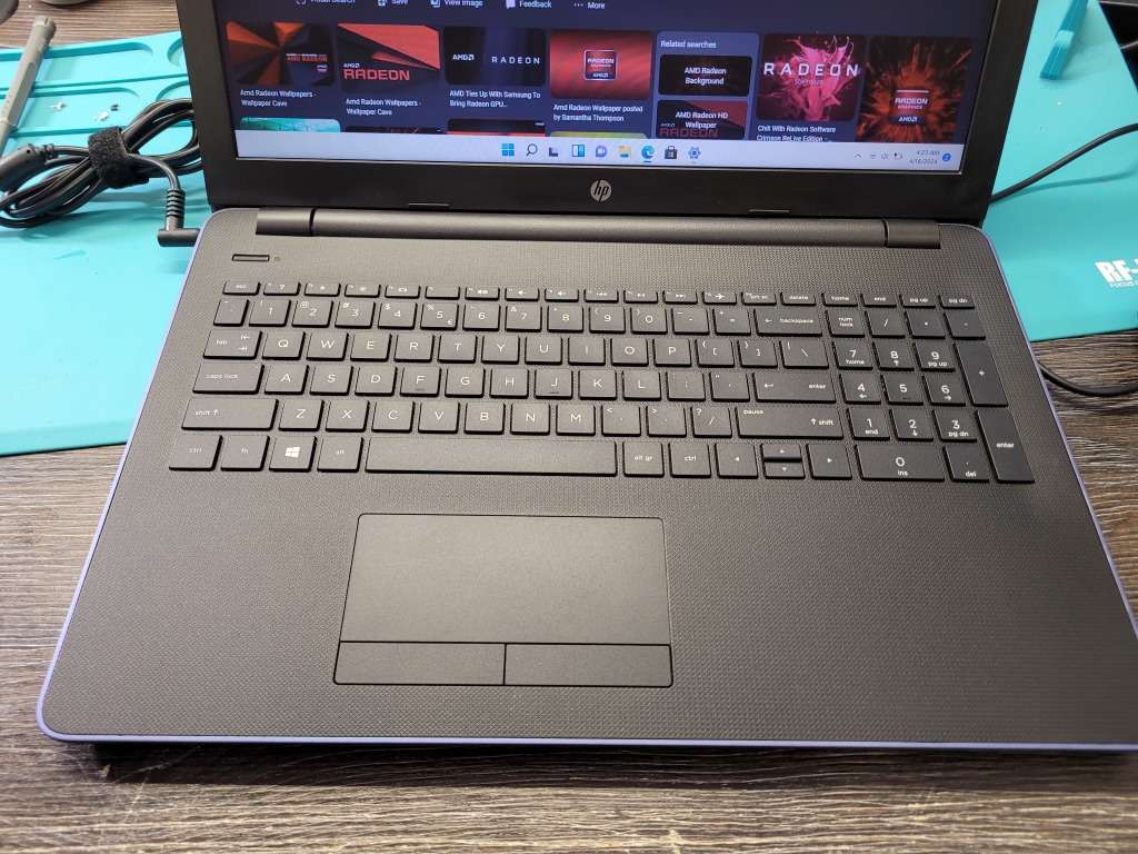 *HP 15*AMD E2-9000u*2+2 CORE*RADEON R2*8GB RAM*SAMSUNG EVO 500GB SSD