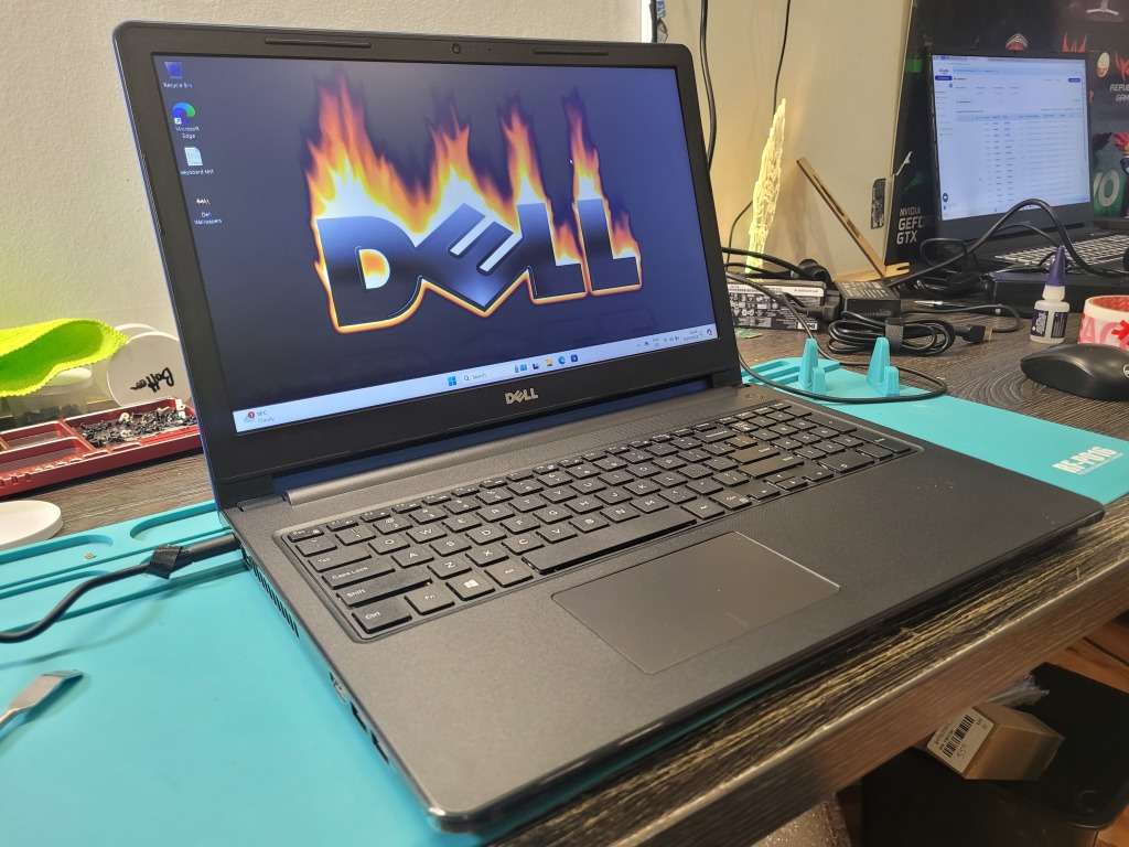 DELL VOSTRO 3568*i5-7200U*FHD 1920X1080*500GB SSD*8GB DDR4*