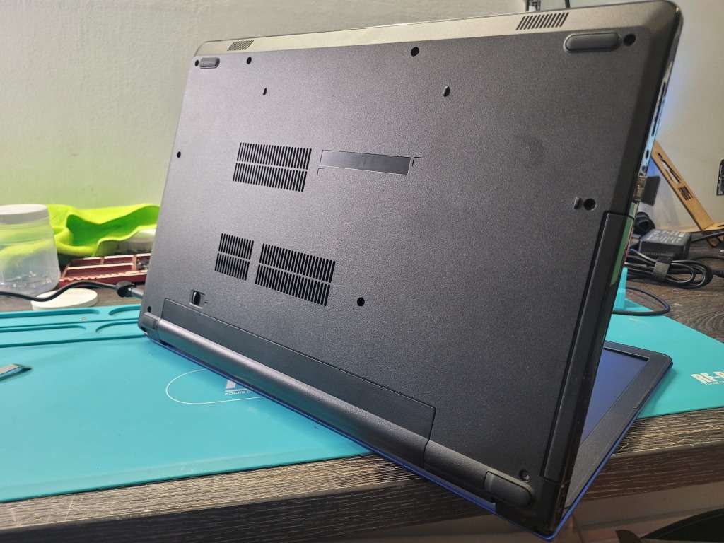 DELL VOSTRO 3568*i5-7200U*FHD 1920X1080*500GB SSD*8GB DDR4*