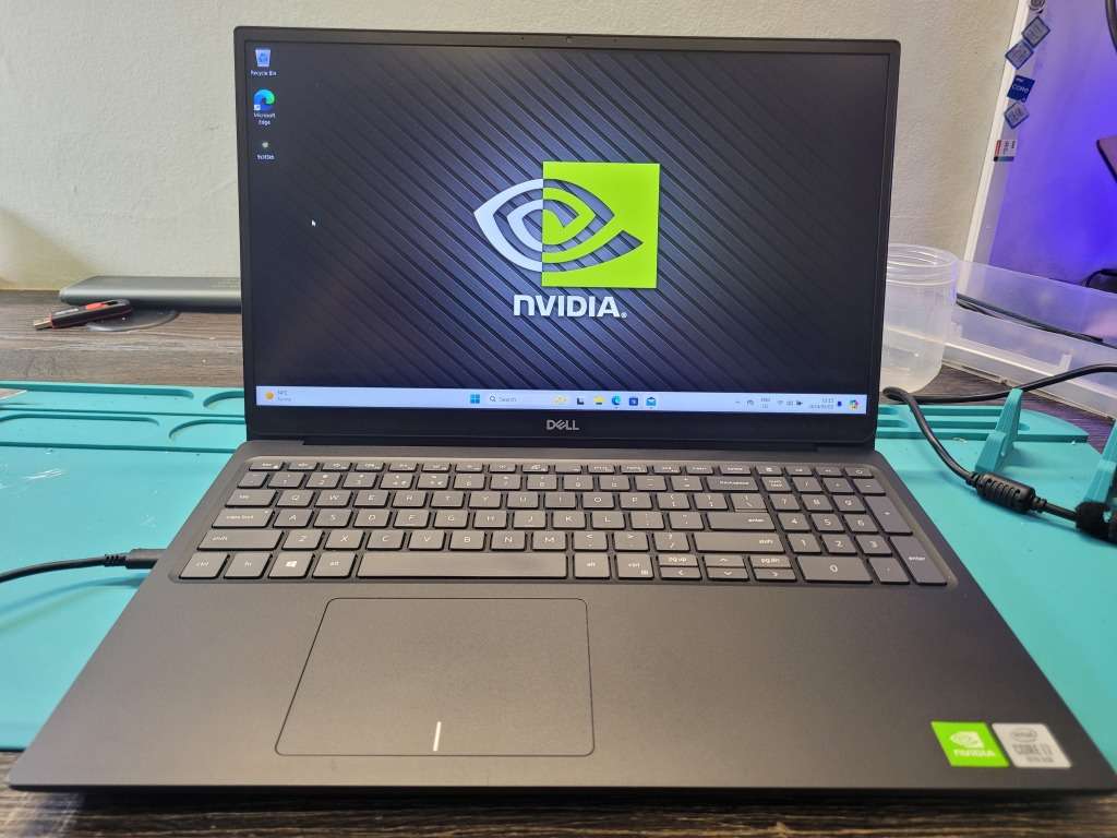 10th gen beast!*DELL VOSTRO 5590*i7-10510u*8GB DDR4*512GB SSD*FHD*NVIDIA MX250