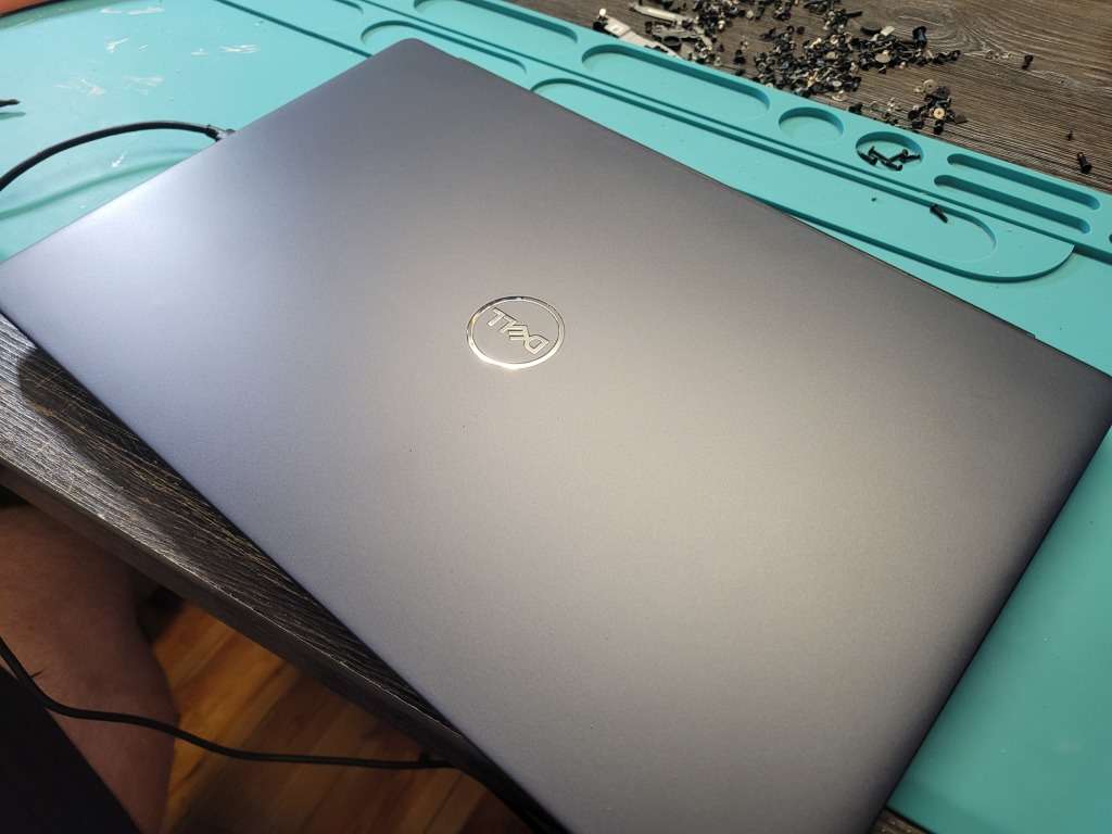 10th gen beast!*DELL VOSTRO 5590*i7-10510u*8GB DDR4*512GB SSD*FHD*NVIDIA MX250