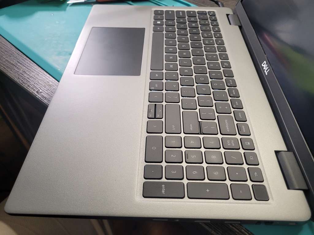 *11TH GEN*DELL LATITUDE 3520*i5-1135G7*16GB DDR4*512GB SSD*FHD*