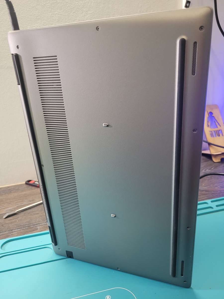 *11TH GEN*DELL LATITUDE 3520*i5-1135G7*16GB DDR4*512GB SSD*FHD*