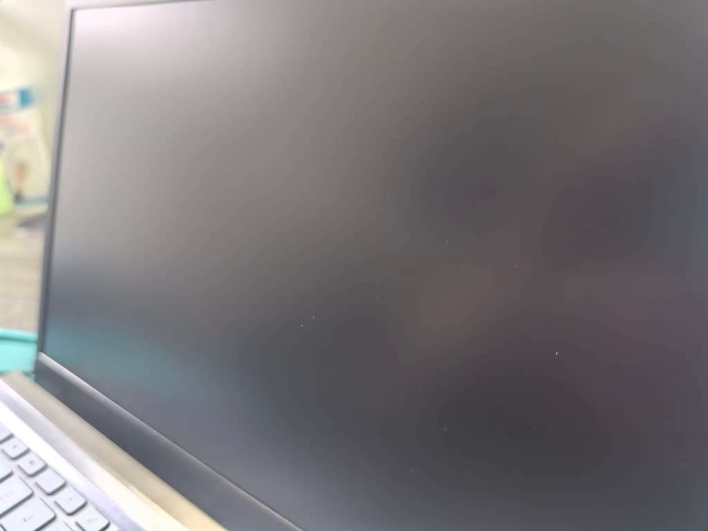 ASUS ZENBOOK 14 U431F*i5-8265U*8GB DDR4*512GB SSD*FHD*NANOEDGE*