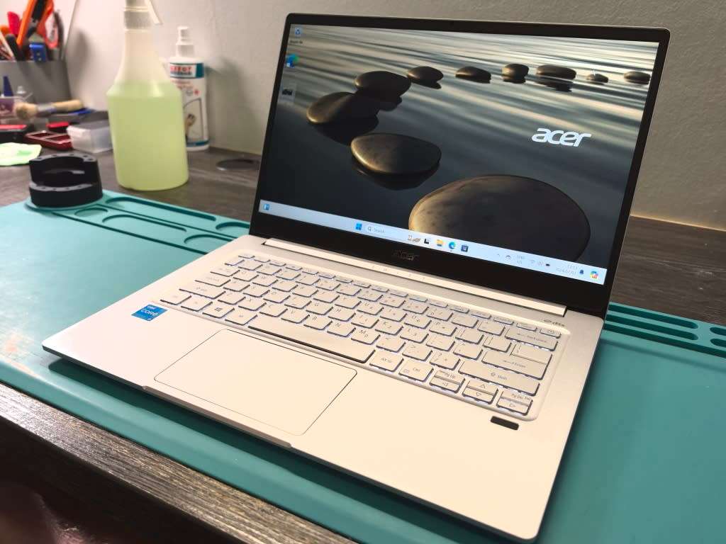 VERY FAST!*ACER SWIFT 3*i3-1115G4*IPS FHD*8GB RAM*256GB SSD*