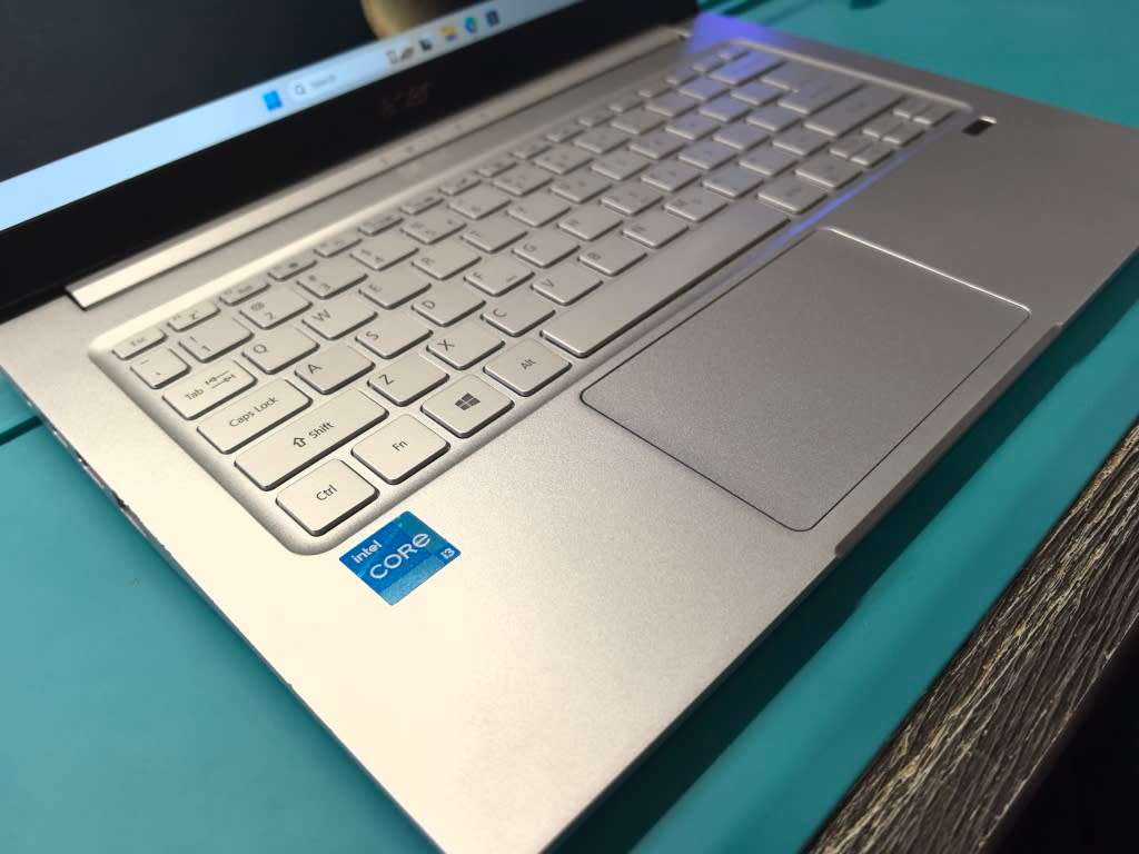 VERY FAST!*ACER SWIFT 3*i3-1115G4*IPS FHD*8GB RAM*256GB SSD*