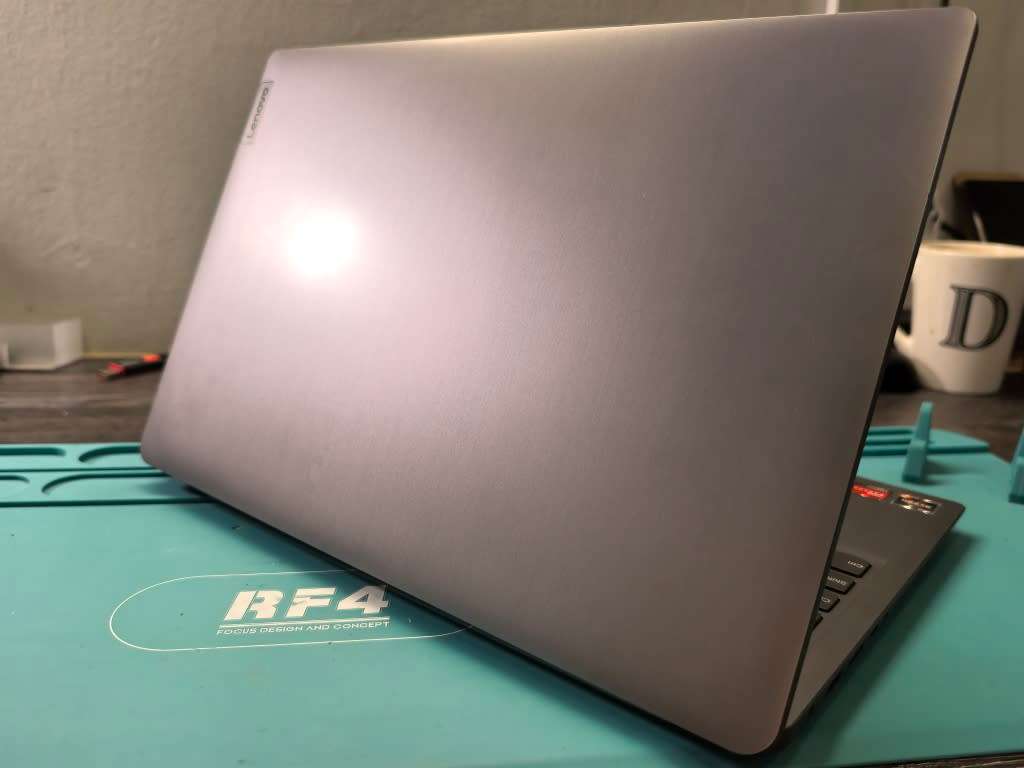 RADEON VEGA GFX-LENOVO IDEAPAD 3-RYZEN 5-3500U-8GB DDR4-512GB SSD-FHD