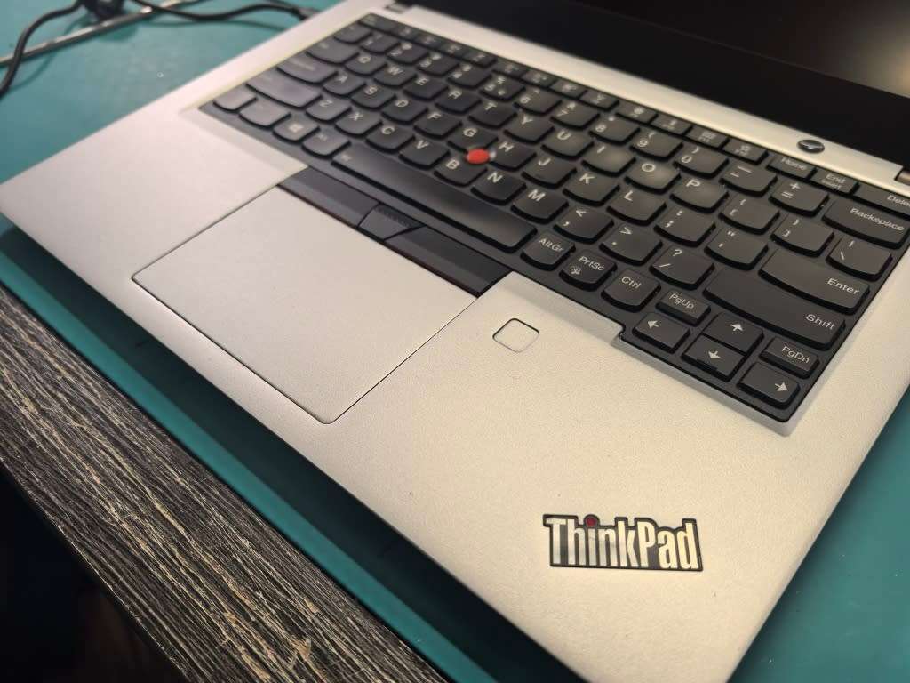 LENOVO THINKPAD X13-i5-10210U-8GB DDR4-FHD-512GB SSD-UHD GRAPHICS-BACKLIT-4G LTE