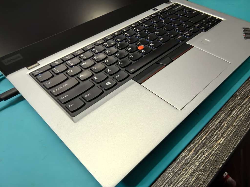 LENOVO THINKPAD X13-i5-10210U-8GB DDR4-FHD-512GB SSD-UHD GRAPHICS-BACKLIT-4G LTE