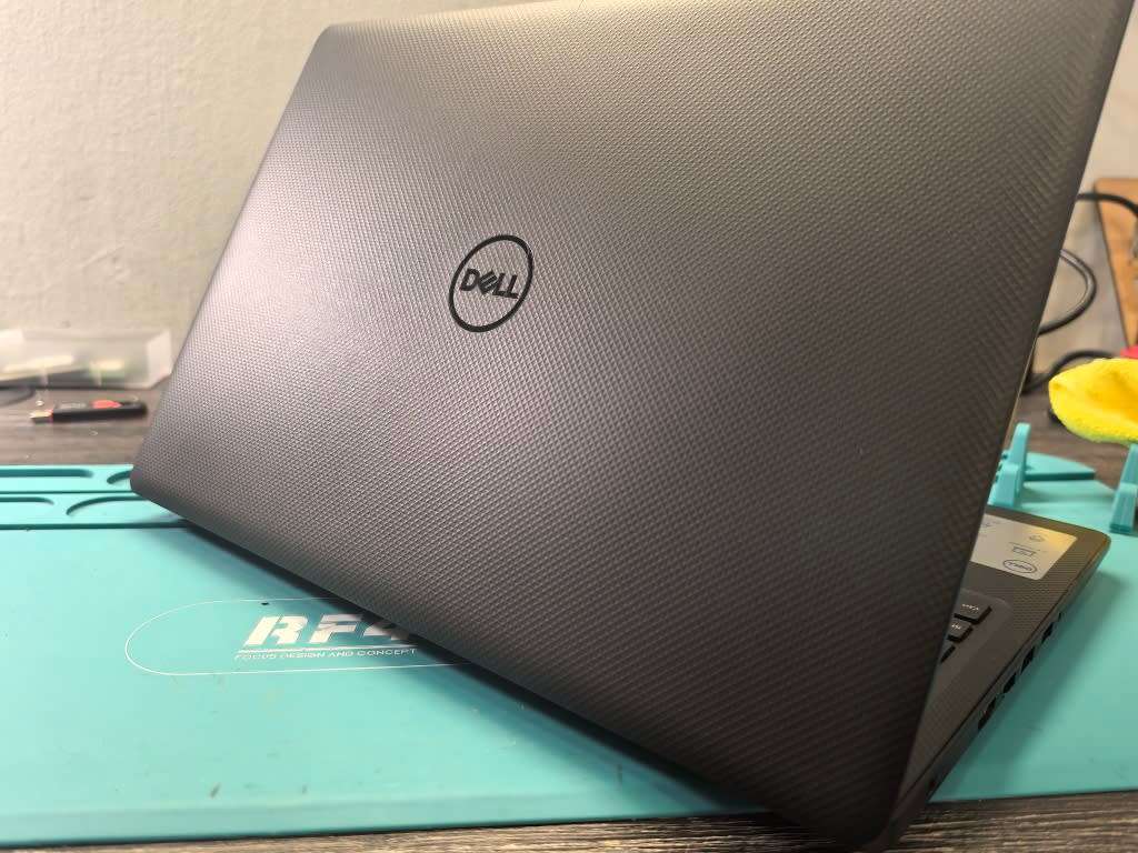 10TH GEN-DELL VOSTRO 3591*i3-1005g1-8GB DDR4-250GB SSD*UHD GRAPHICS*