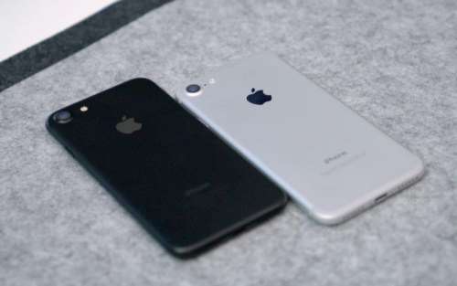 Apple iPhone 7 Silver/white 128gb unboxed&unused as pictured 12 month warranty