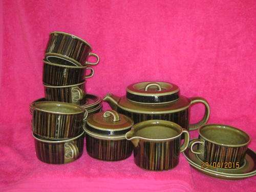 A 1970s Rare Retro ARABIA KOSMOS Complete Teaset