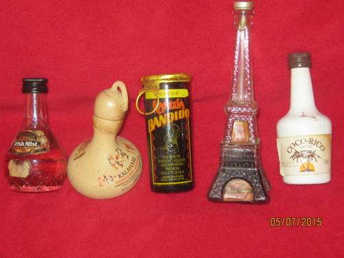 5 minature bottles of alcohol (Liquers 1)