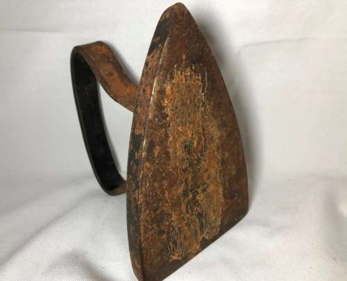 ANTIQUE FALKIRK SAD IRON NO 4