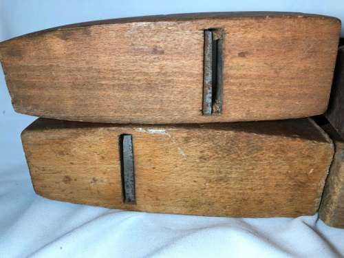 4 VINTAGE WOOD HAND PLANES NO 1,39,41,43 - 1X WILLIAM MARPLES & SONS BLADE IN NO 1