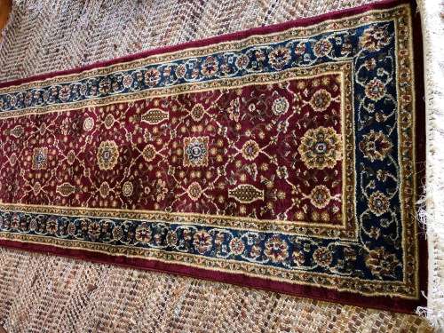 Luxurious Persian design carpet runner - made in Turkey - 300X80cm