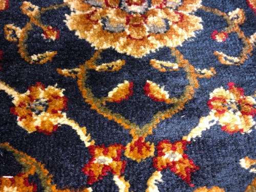 Luxurious Persian design carpet - made in Turkey - 150X100cm