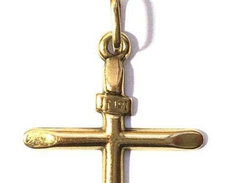 Stunning solid 9ct gold pendant