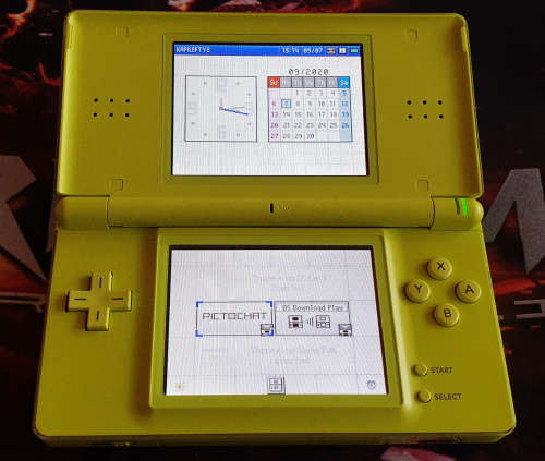 Nintendo DS Lite (Green) plus Mario Kart Used