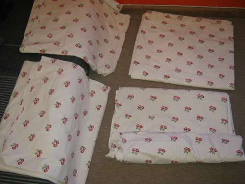 Light cream with flowers Biggie Best fabric