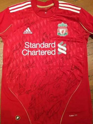 New Liverpool team signed Football / Soccer shirt + COA