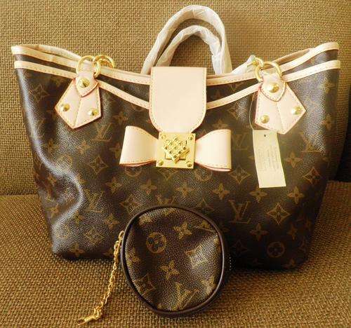 BRAND NEW LOUIS VUITTON HANDBAG **BROWN***
