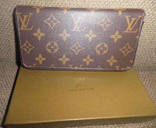BRAND NEW LOUIS VUITTON WALLET **BROWN**