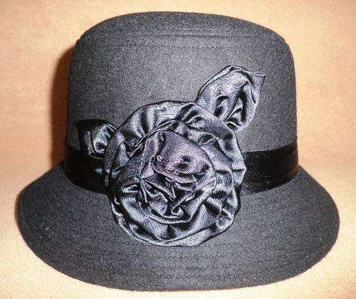 STUNNING FLOWER DESIGN HAT***BLACK***