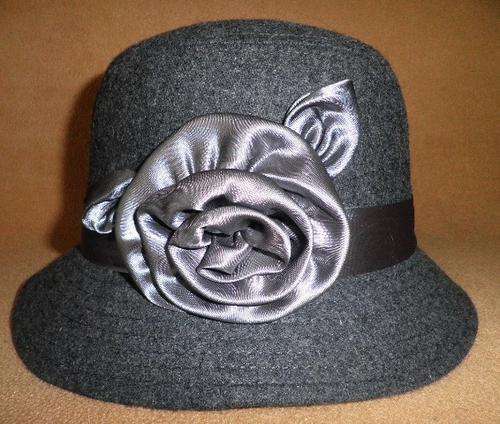 STUNNING FLOWER DESIGN HAT***GREY***