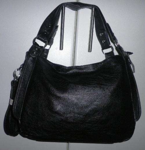 STUNNING LEATHER HANDBAG WITH REMOVABLE SHOULDER STRAP in BLACK COLOUR