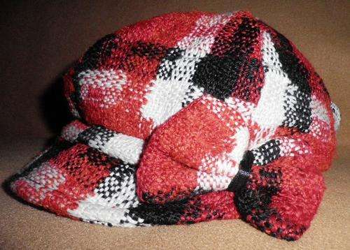 GORGEOUS FASHIONABLE RED WINTER HAT ***Other Colours Available***