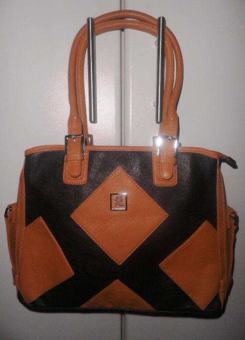 BEAUTIFUL HIGH QUALITY PU LEATHER HANDBAG IDEAL FOR SPRING/SUMMER GET-UP