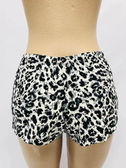 Size L women black & white panty