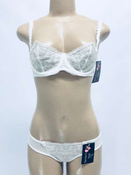 Size 36 white lace bra and panty set
