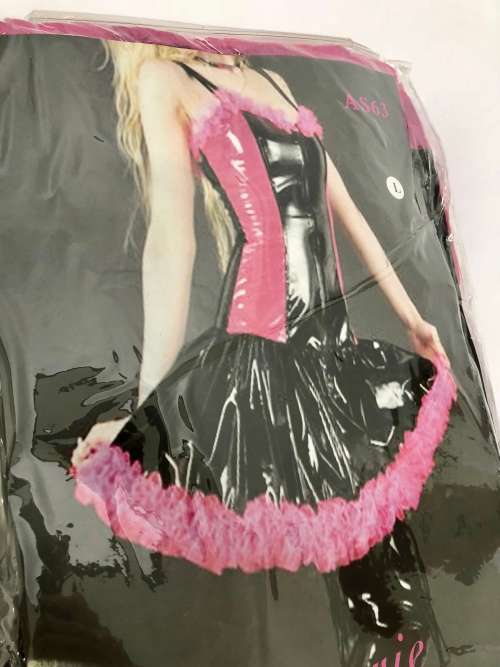 Size M sexy Lingerie PU with pink skirt