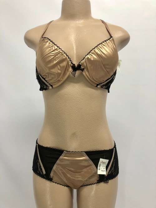 Size 40DD brown bra & panty set