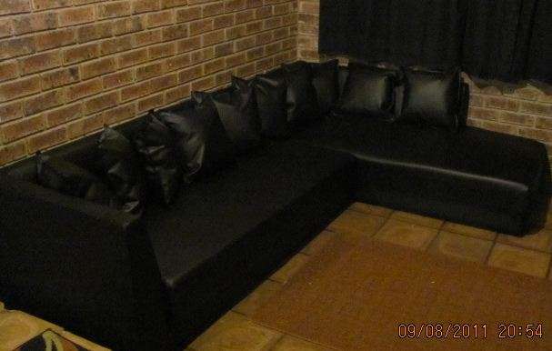 Six seater L-Shape lounge suite (Like new recently upholstered)