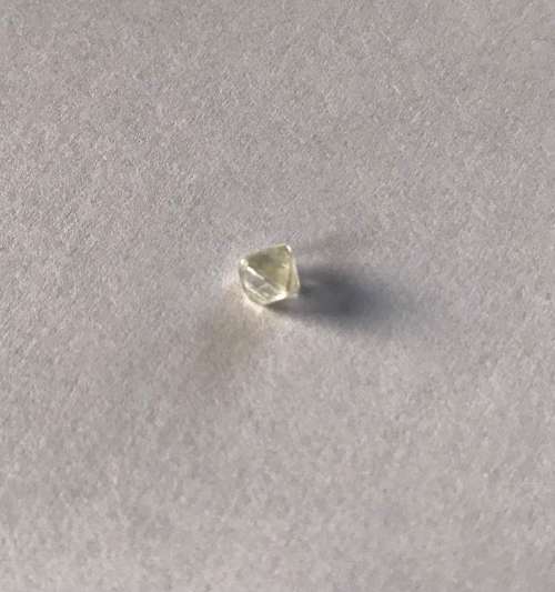 rough natural diamond 1ct
