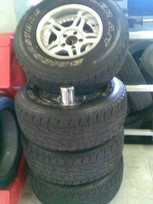 15" Racing Hart Mags with Tyres