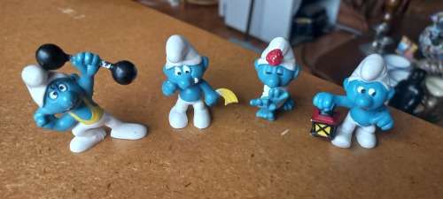 4 Original Peyo Smurfs W. Germany - Bid is for all