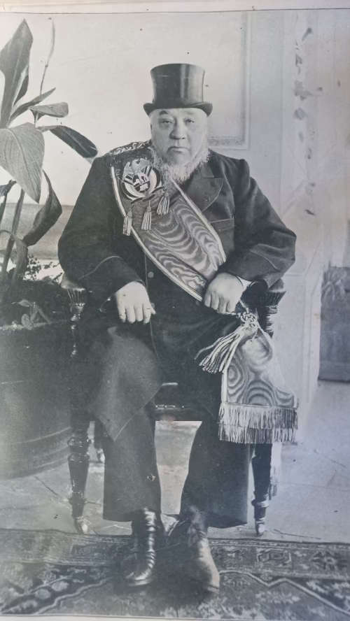 Very old framed print of president Paul Kruger