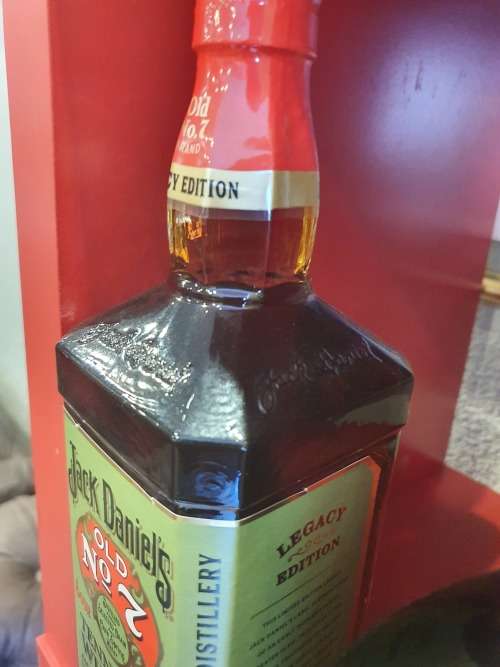 Jack Daniel`s Legacy Edition Old No.7