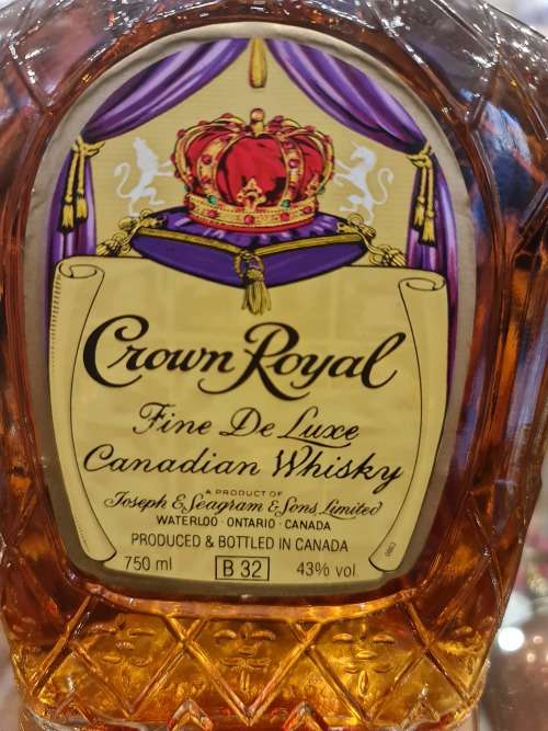 1979 Crown Royal Fine De Luxe Whisky Bottle