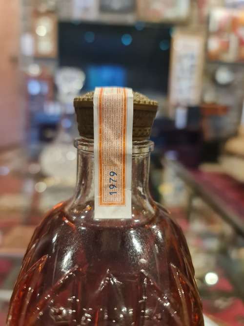 1979 Crown Royal Fine De Luxe Whisky Bottle