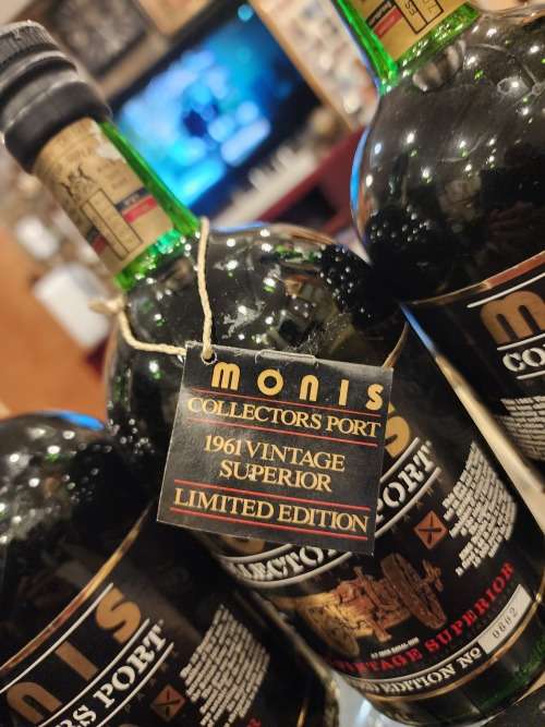 Set of 6 Monis limited edition 1961 Collectors Port