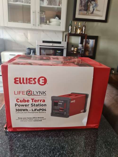 Ellies Cube Terra Portable 300WH Power Station